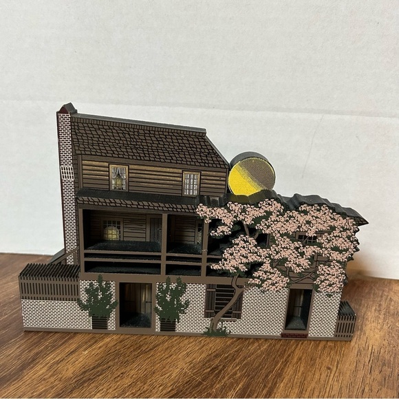 no brand Other - Shelia Collectible Wood House 1996 King's Tavern Natchez Mississippi Decor